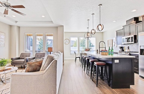 Meridian House | NEW Elegant & Private Retreat - Spotless, Spacious, Great Central Boise Area