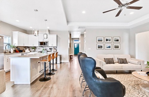 Meridian House | NEW Exquisite Vacation Nest — Spotless, Spacious, Great Central Boise Area