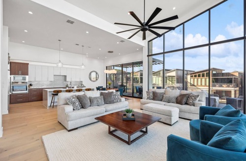 Graford House | New Glass Water View at PK *4bed/4.5 bath | Games, Paddle Boards & Kayaks!
