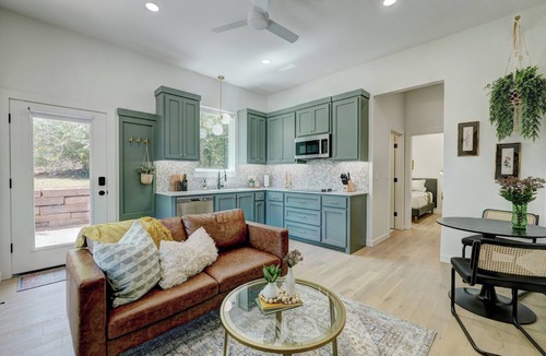 Edmond Apartment | New Guesthouse w/Private Patio, Fast WiFi, 1 bed/1 bath