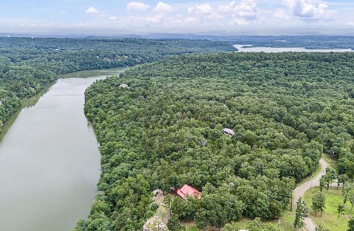 Centerville House | New Hot Tub Judes Peak on Big Piney Creek