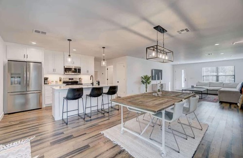 Central Oklahoma City House | New House Near Integris Medical & Lake Hefner