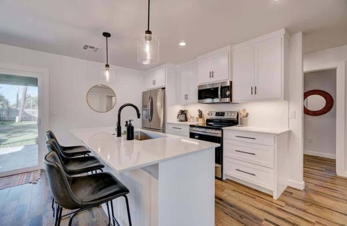 Central Oklahoma City House | New House Near Integris Medical & Lake Hefner