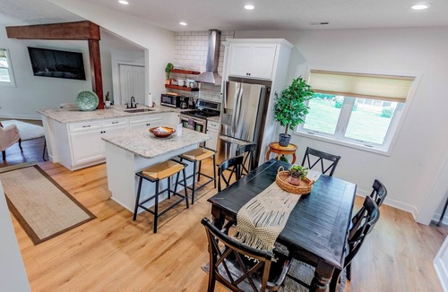 Columbus Cottage | New lakeside cottage is the picture perfect place to relax