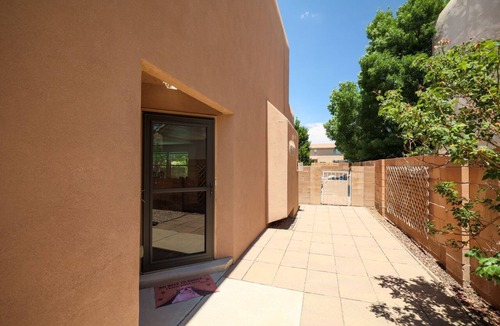 Northeast Heights House | New listed home near Balloon Fiesta Park! Sleeps 10!
