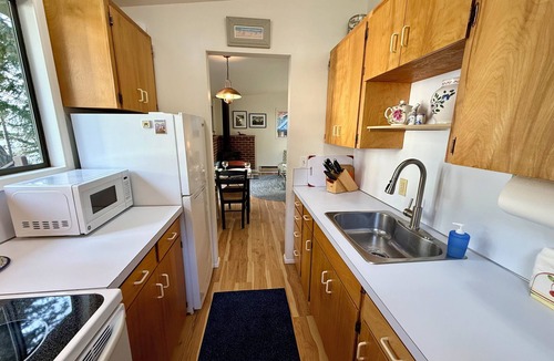 Freeland Cabin | NEW LISTING-Mutiny Bay Ebb Tide Cabin AMAZING SUNSETS, EAGLES GALORE SANDY BEACH