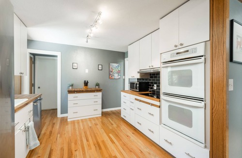 Alta Vista Area House | New Listing! Olde Town Arvada home with easy access to Red Rocks and Denver