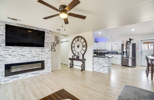 Tucumcari House | New Mexico Smart Home w/Private Yard & Grill