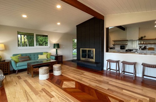 Freeland Cottage | *NEW* 🏡 Modern Cottage w/ Puget Sound Views! 🌊