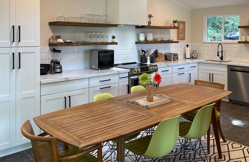 Freeland Cottage | *NEW* 🏡 Modern Cottage w/ Puget Sound Views! 🌊