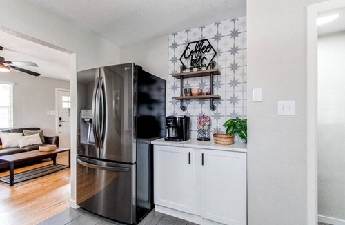 Northglenn House | NEW! Movies, Games, and Backyard Hangs, 4 Bedrooms