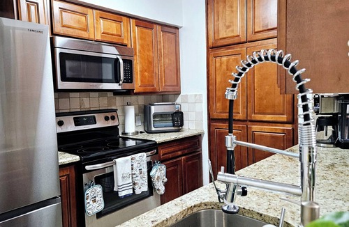 Downtown Denver Condo | NEW- One-bedroom condo, parking, and High-Speed WIFI in Downtown Denver