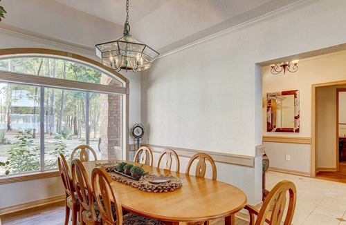Willis Villa | NEW! ‘Paradise Point’ Villa on Lake Conroe w/ Pool