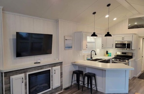 Moses Lake Cabin | New Park Model Home 2