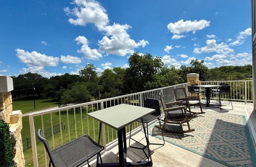 Gruene Condo | NEW Penthouse on the River-4 BR Corner Condo with Iconic Gruene Tower Views