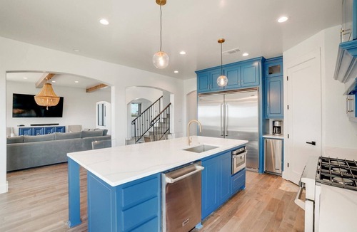 Graford House | *New PK SLIDE* 5 bed, 6 bath home with pool/hot tub. Hell's Gate View!