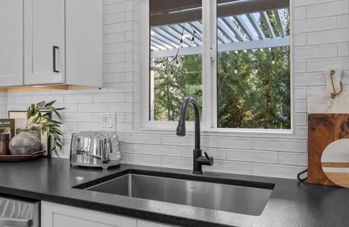 Garden City House | NEW/Riverside Retreat on the Greenbelt/Eagle Area