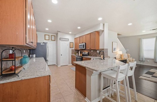 San Antonio House | NEW! Spacious 3BR Home for Extended Stays