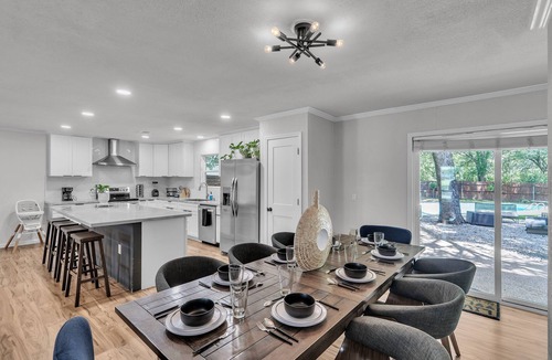 Flower Mound House | NEW! Stylish Flower Mound Home with Private Pool