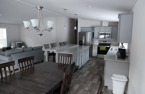Lincoln House | Newer manufactured home on acreage, RV hookup, 4 miles from free boat ramp.