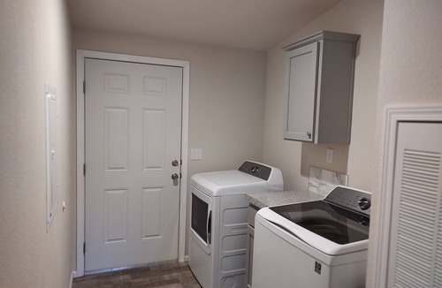 Lincoln House | Newer manufactured home on acreage, RV hookup, 4 miles from free boat ramp.