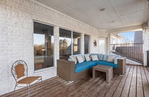 DeSoto House | NEWHOUSE MANSION DALLAS TOP 10 Vacation Rental POOL and SPA 3 Acres Of Land