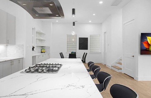 South Central Houston House | Newly Built Modern 3 Bedroom Houston Home