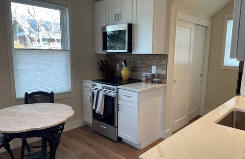 Congress Park Apartment | Newly Constructed Cozy 1-bedroom studio in Congress Park, Denver