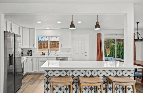 Northglenn House | Newly Remodeled | Hot Tub, Fire Pit + Game Room