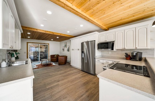 Hermosa House | Newly Remodeled Mountain Cabin w/Epic Views, A/C, Optional Hot tub, 2 Kitchens