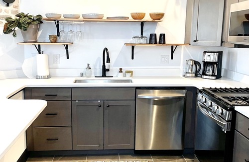 South Broadway House | Newly-Renovated Historic Hideaway w/all new furnishings + appliances