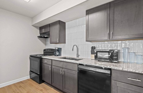 Springfield Apartment | Newly Renovated Unit in Central Spfld! #204