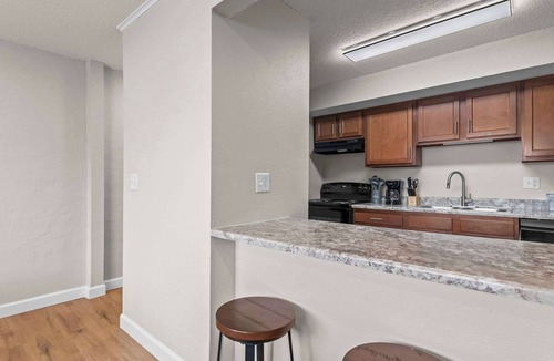Springfield Apartment | Newly Renovated Unit in Central Spfld! #104