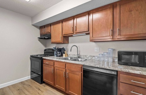 Springfield Apartment | Newly Renovated Unit in Central Spfld! #104