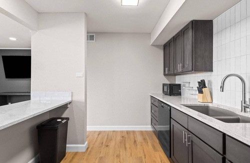 Springfield Apartment | Newly Renovated Unit in Central Spfld! #202