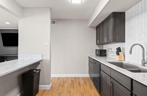 Springfield Apartment | Newly Renovated Unit in Central Spfld #302
