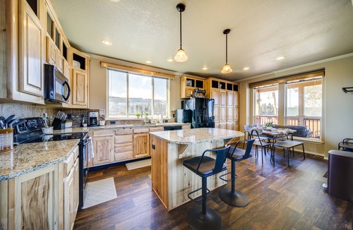 Newport Cabin | Newport Riverfront Home w/Deck + Fire Pit!