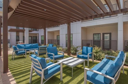 Astrodome Apartment | nHouDowntownParadise: 6minNRG, 12minToyota, Convention Centern& Astros Nearby,