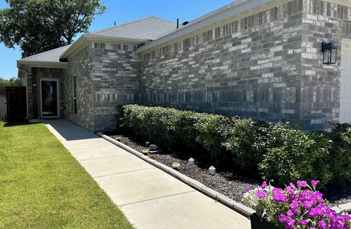Grand Prairie House | Nice 2 BD/2 BA in Grand Prairie near DFW, AT&T & Epic