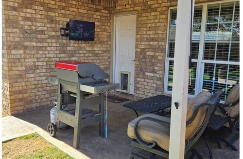 Lubbock House | Nice 3-bedroom pet friendly house in friendly Lubbock. 12 Minutes to Texas Tech