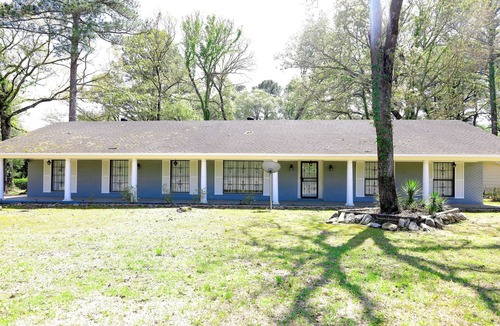 Tougaloo House | Nice Home in the Luxurious Lakeover Community