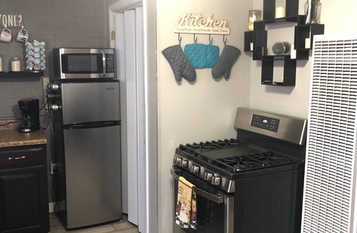 El Paso Apartment | No cleaning fee! EV Charging Property in Exclusive Neighborhood!