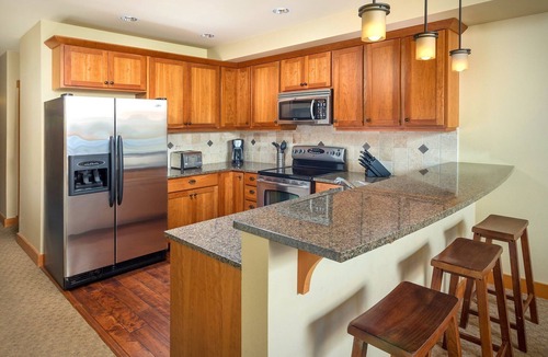 Chelan Resort | No Kidding . This resort, lake & countryside is Awesome !