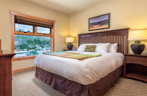 Chelan Resort | No Kidding . This resort, lake & countryside is Awesome !