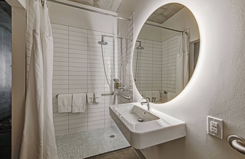 Las Colinas Hotel | NYLO Las Colinas Hotel, Tapestry Collection by Hilton