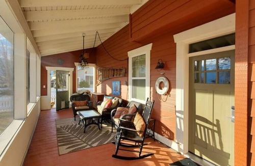 Oroville House | Oasis Cottage - Pets- closest to amenities- Beach!