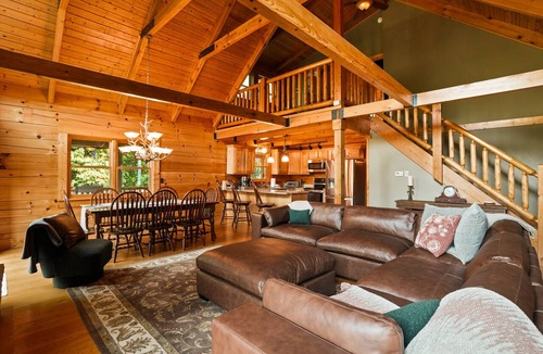 Rockbridge Cabin | Oasis Glen - Views, Pool, Hot Tub