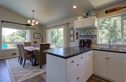 Ocean City House | Ocean Views, Beach Access, Dog Friendly Fenced Yard-Vacation Beach House