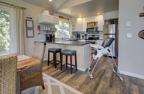 Ocean City House | Ocean Views, Beach Access, Dog Friendly Fenced Yard-Vacation Beach House