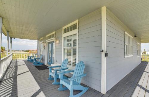 Surfside Beach House | Ocean Views: Pet-Friendly Surfside Beach Gem